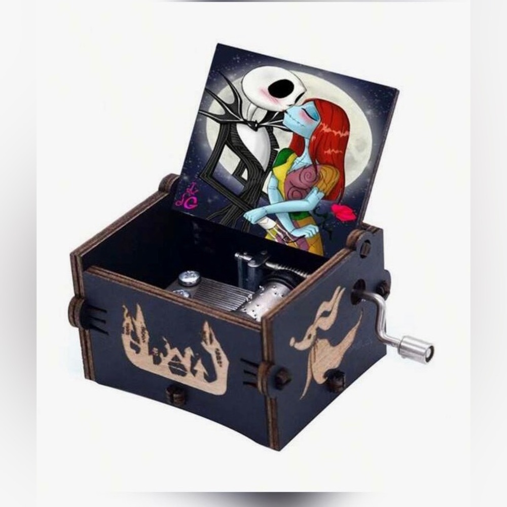 NWOT NIGHTMARE BEFORE CHRISTMAST MUSIC BOX🖤